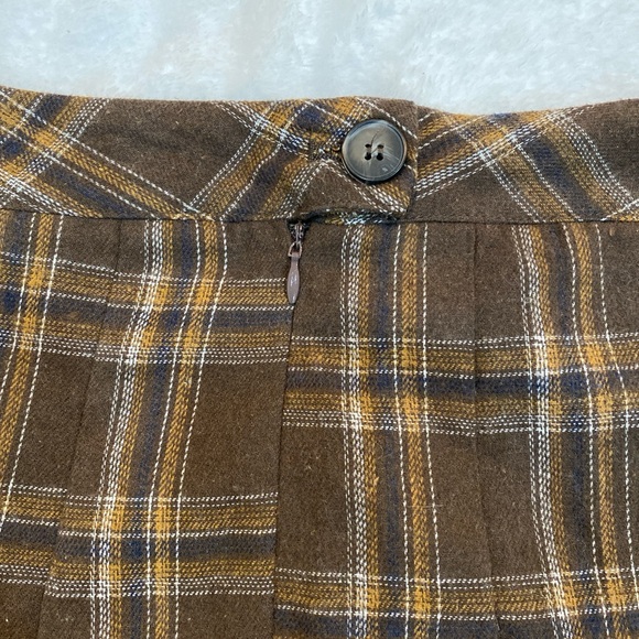 SHEIN Brown Plaid Pleated Skater Skirt - Picture 3 of 3